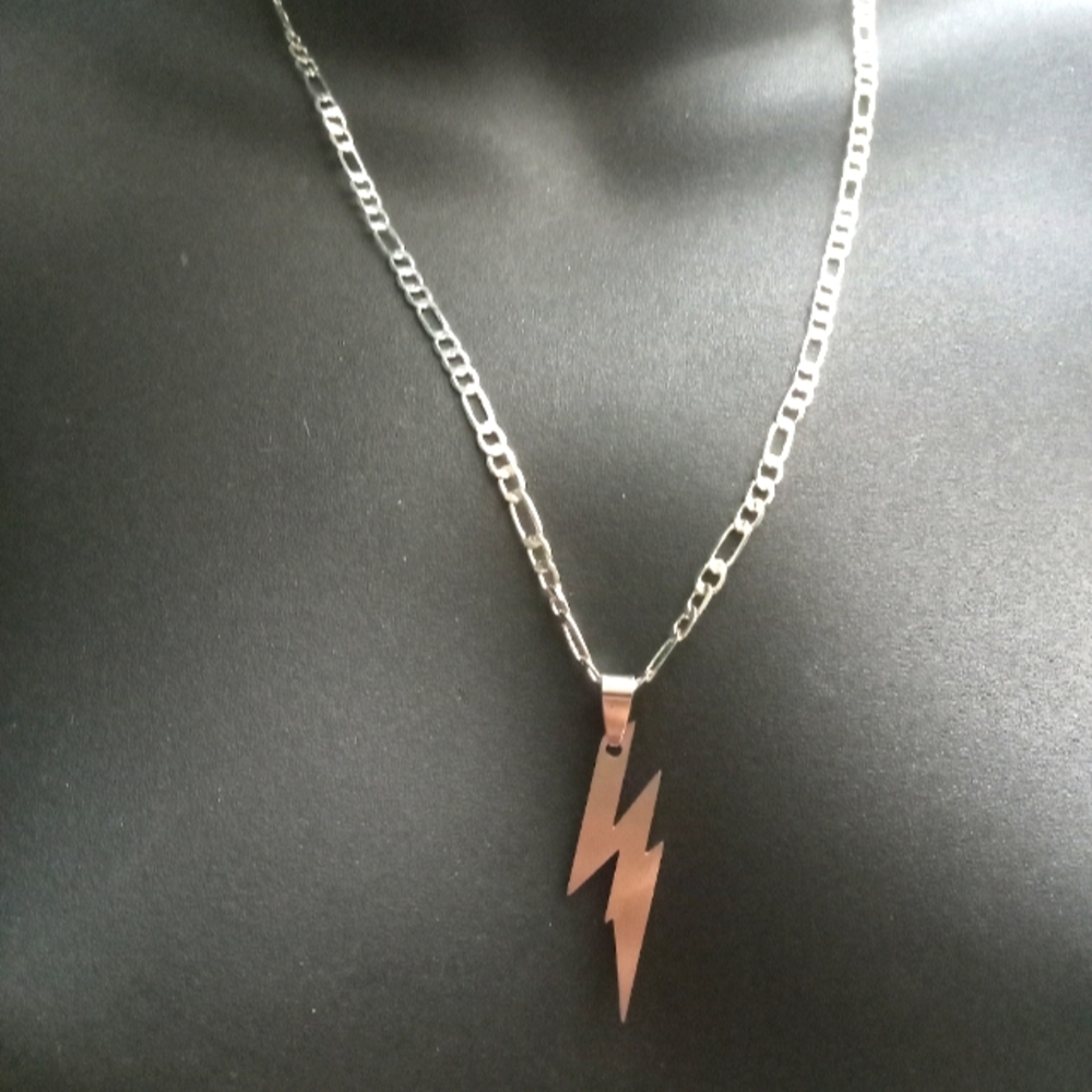 ⚡️💕STUNNING!/ LIGHTING BOLT PENDANT 🌷⚡️